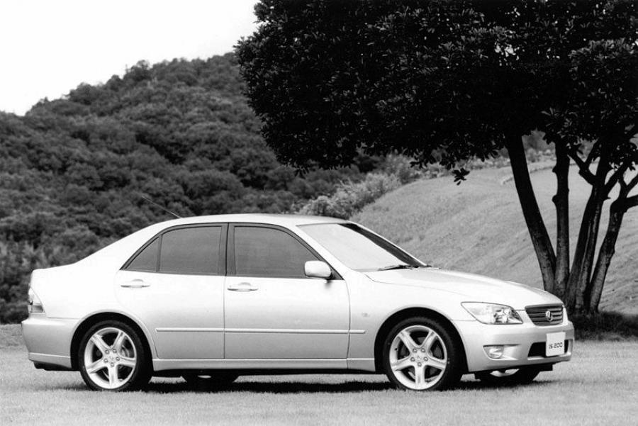 Lexus IS200 1999 года  (WW) (фото 17 из 19)